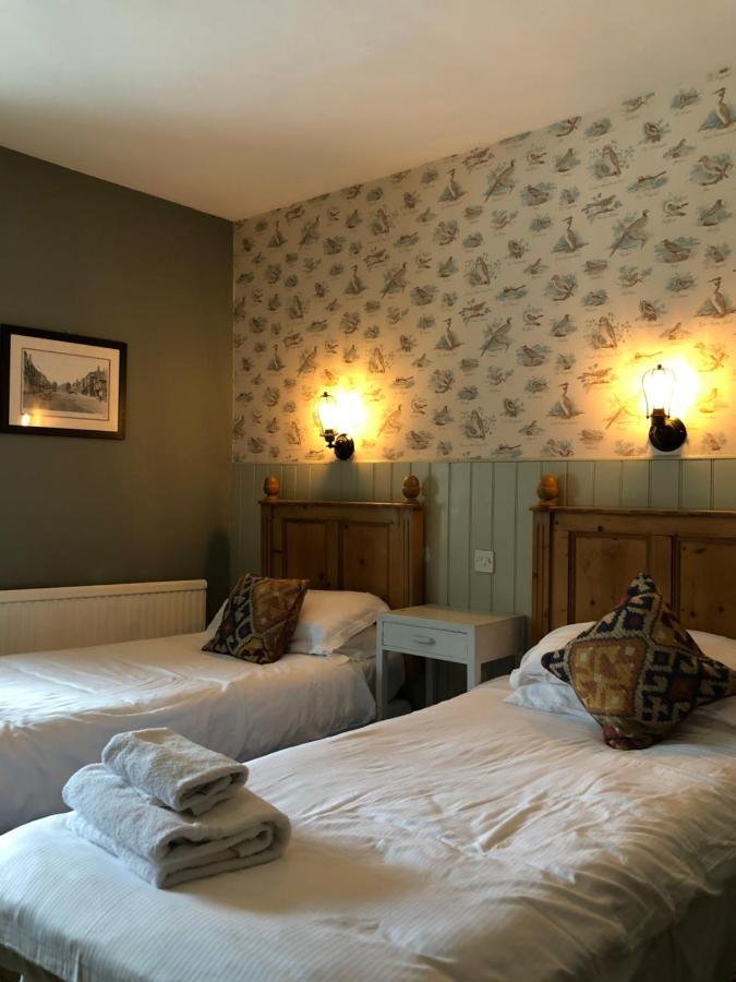 The Golden Pheasant Hotel Burford Bagian luar foto