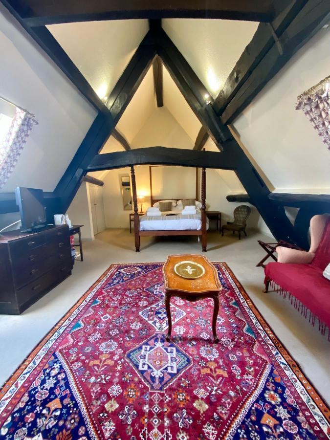 The Golden Pheasant Hotel Burford Bagian luar foto
