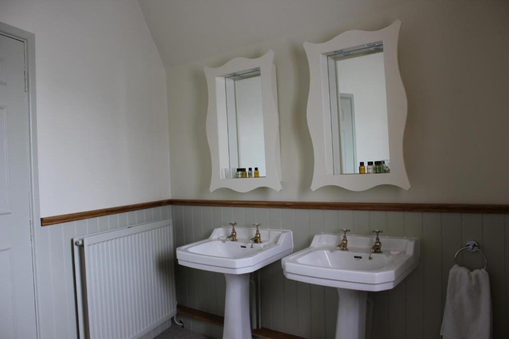 The Golden Pheasant Hotel Burford Ruang foto