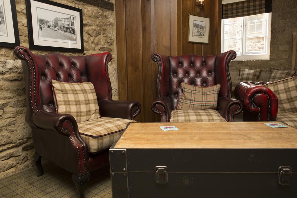The Golden Pheasant Hotel Burford Bagian luar foto