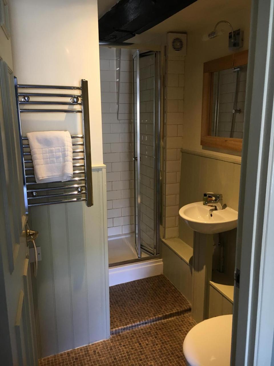 The Golden Pheasant Hotel Burford Bagian luar foto